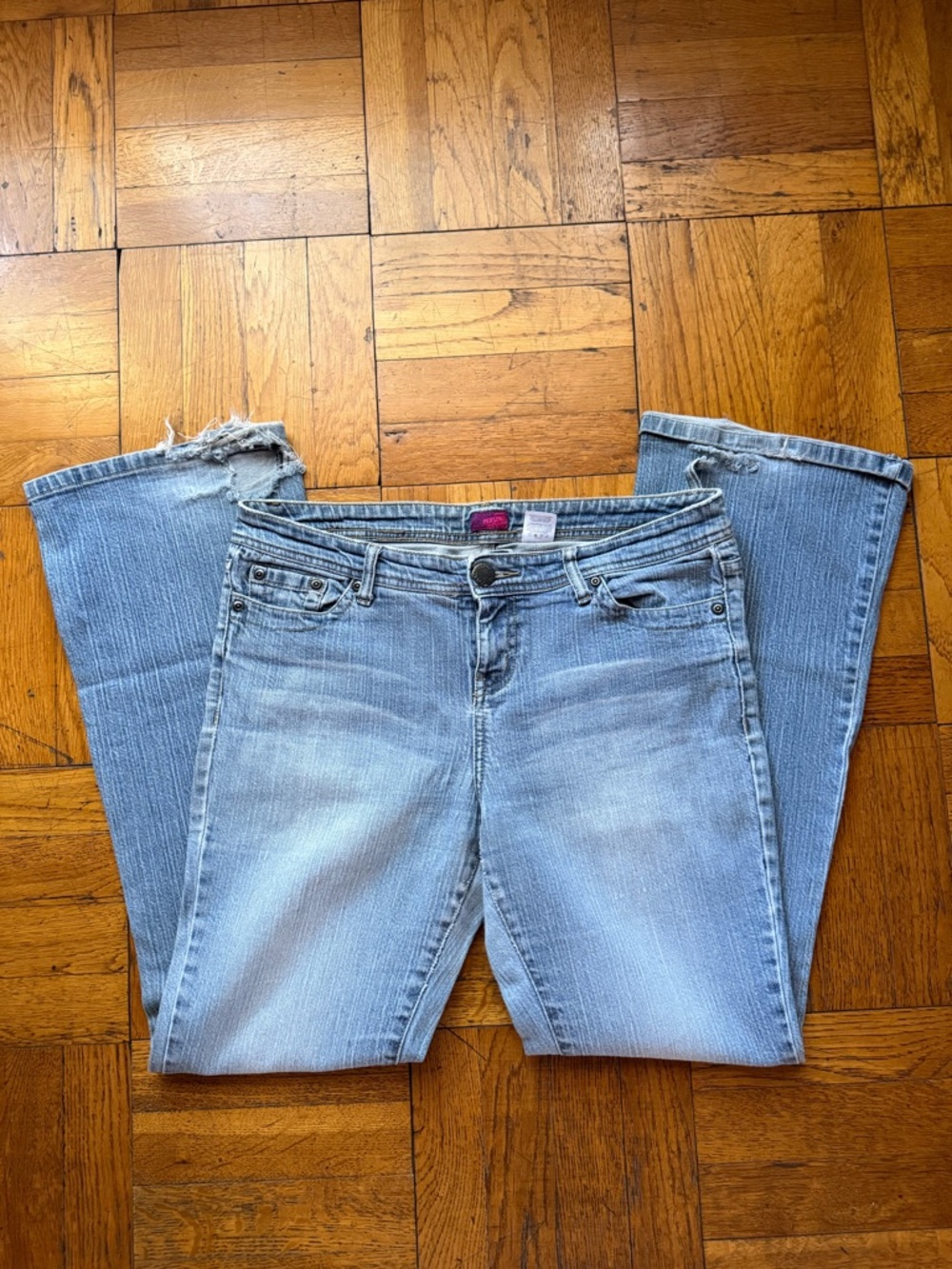 2000s low rise jeans